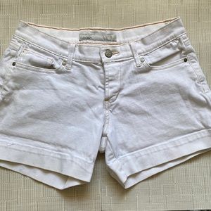 white old navy jean shorts, good condition, no original price tags.